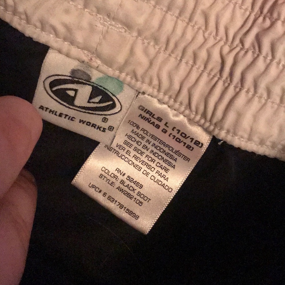 Workout shorts - Picture 2 of 2